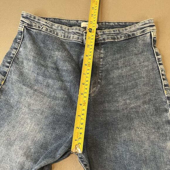 Forever21 High Rise Jeans Size 28 Bell Bottom Flare Leg Stretch Denim Hippie - Picture 5 of 8